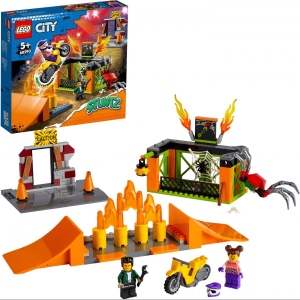 Конструктор LEGO City Stuntz Парк каскадерів (60293)