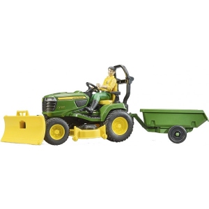 Наземна спецтехніка BRUDER Садовий трактор John Deere з причіпом та фігуркою садівника (40769)