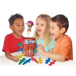 Настільна гра розвиваюча (5-7 років) Tomy Games Пірат у бочці (T7028)