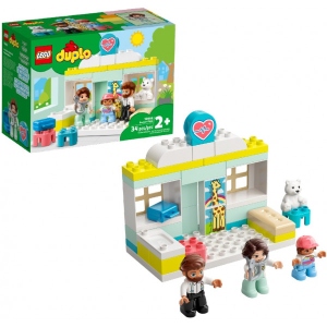 Конструктор LEGO DUPLO Town Візит лікаря (10968)