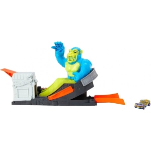 порівняти ціни на Ігровий набір Hot Wheels "Атака токсичної мавпи" (GTT66)