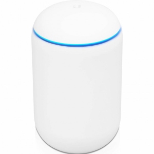 Точка доступу Ubiquiti UDM