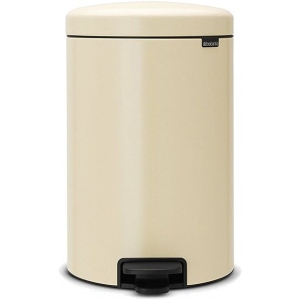 порівняти ціни на Бак для сміття з педаллю Brabantia Pedal Bin 20 л 113901