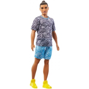Лялька Barbie Кен "Модник" в футболці з візерунком пейслі Barbie (HPF80)