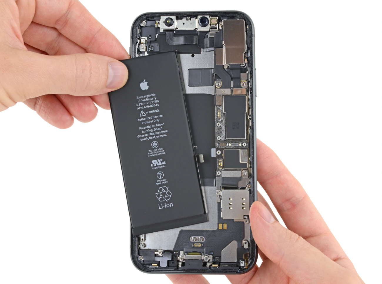 Какой аккумулятор лучше: сравнение батарей iPhone