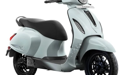 Індійські скутери Bajaj и TVS