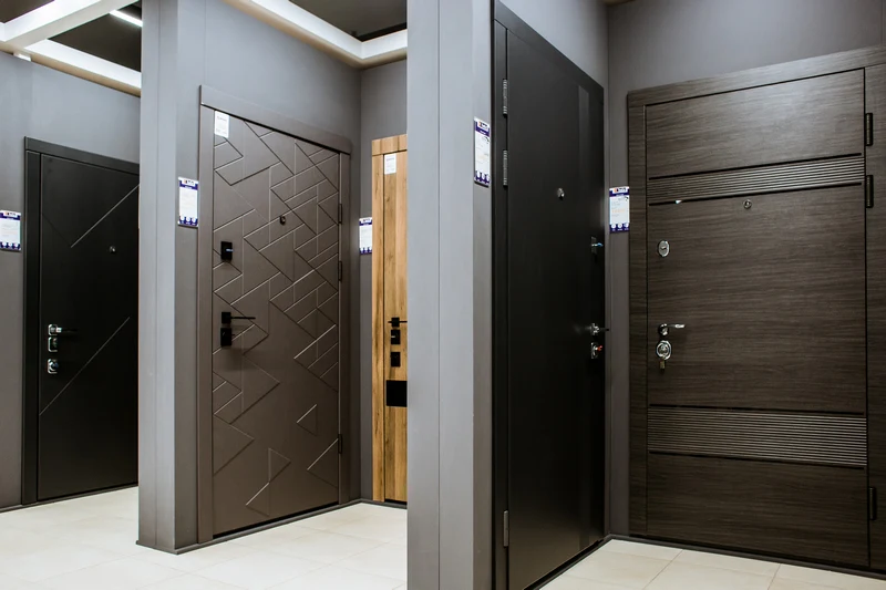 Выбор входной двери в квартиру: качественные и современные решения для максимальной безопасности