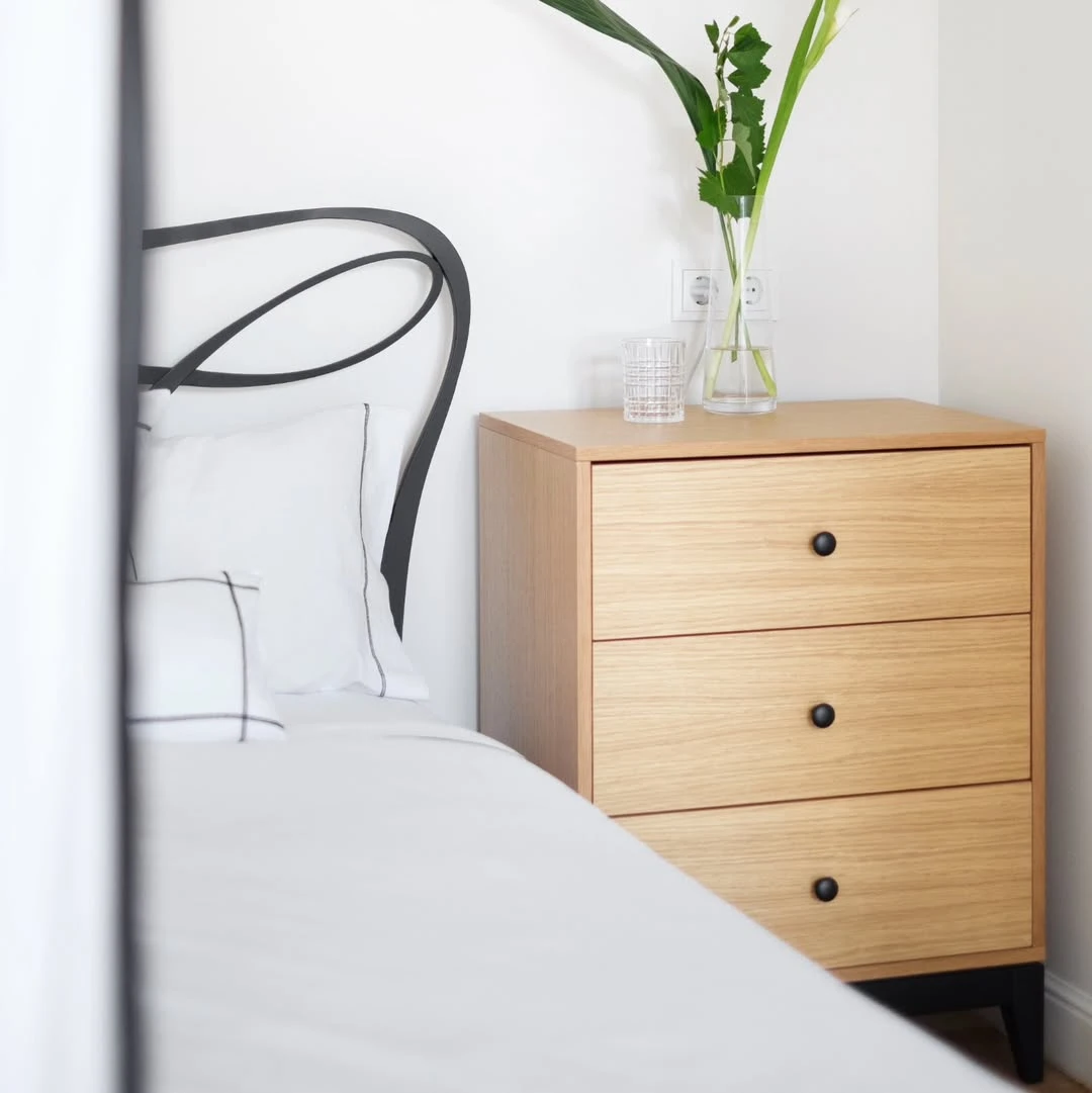 Які матеріали та фурнітура роблять дизайнерські меблі справді довговічними