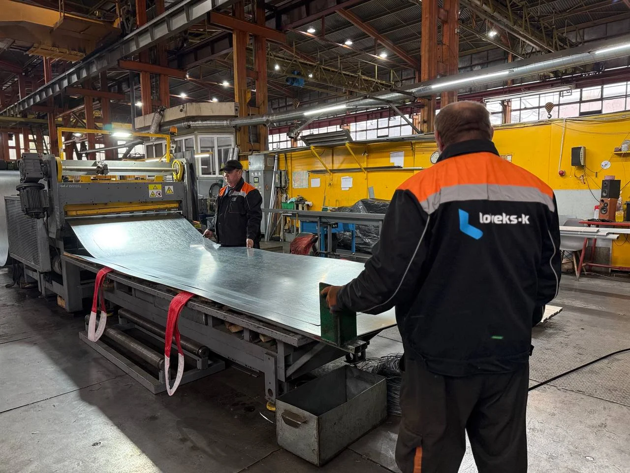 Преимущества и применение листов оцинкованных в современной строительной индустрии