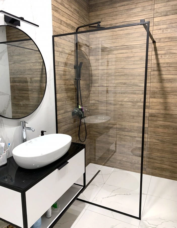 Скляні душові кабіни у реальному користуванні: нюанси, про які варто знати